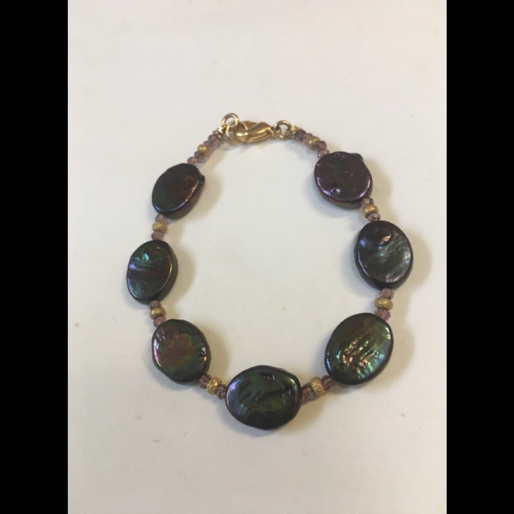 Iridescent Peacock Flat Oval Pearl Bracelet